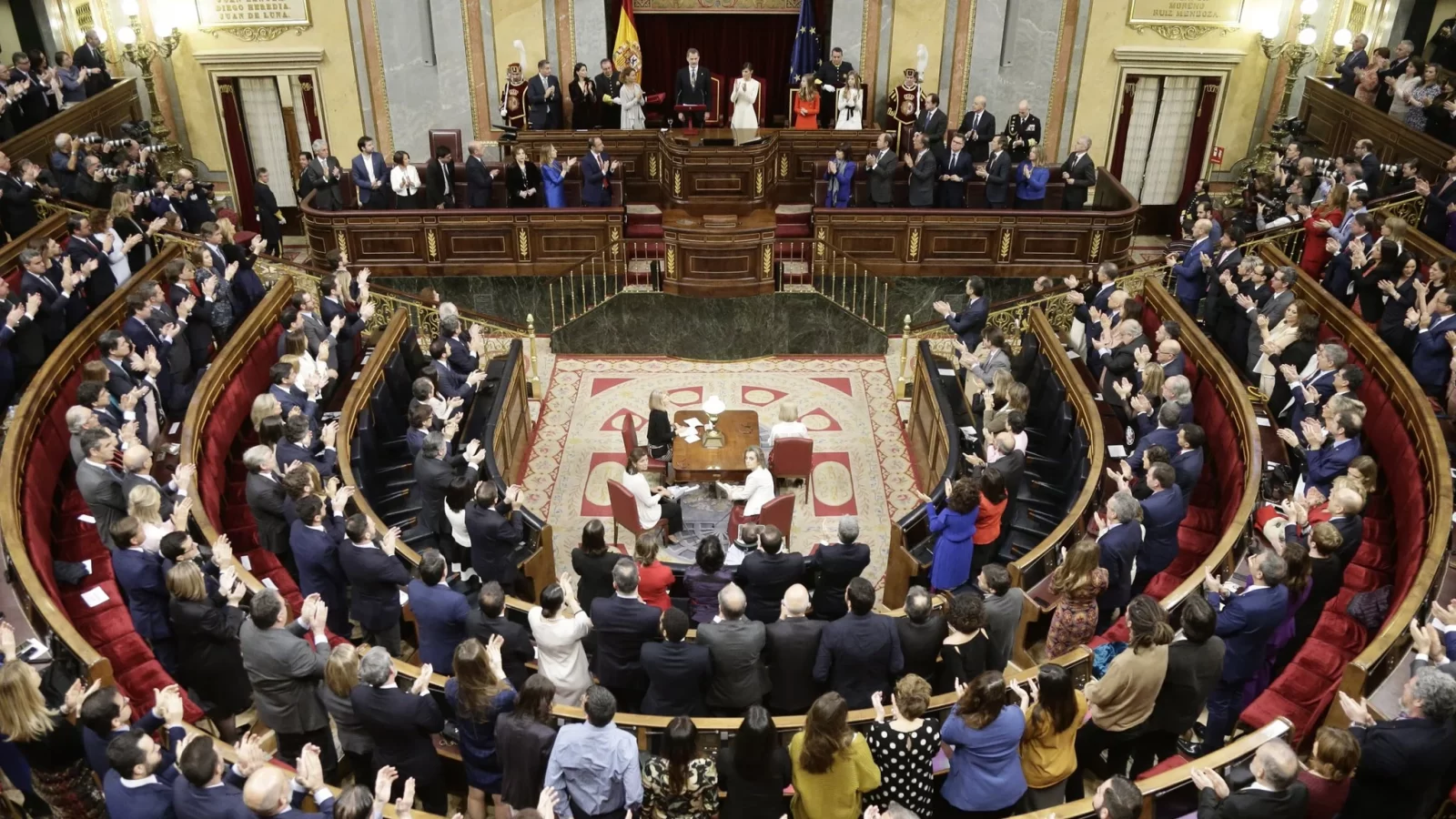 برلمان اسبانيا يصادق على ممارسة الجنس مع الحيوانات