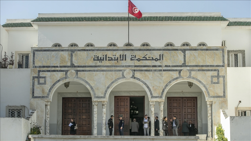 ابتدائية تونس توضّح أسباب إيقاف كاتب عام نقابة الطرقات السيارة