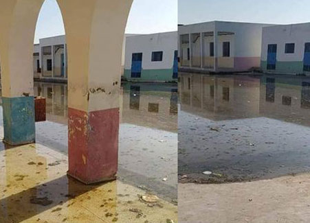 رواد/ مياه الصرف الصحي تغمر مدرسة ابتدائية
