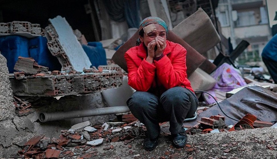 شاهد/ جانب من الدمار الذي ألحقه الزلزال بمدن تركيا