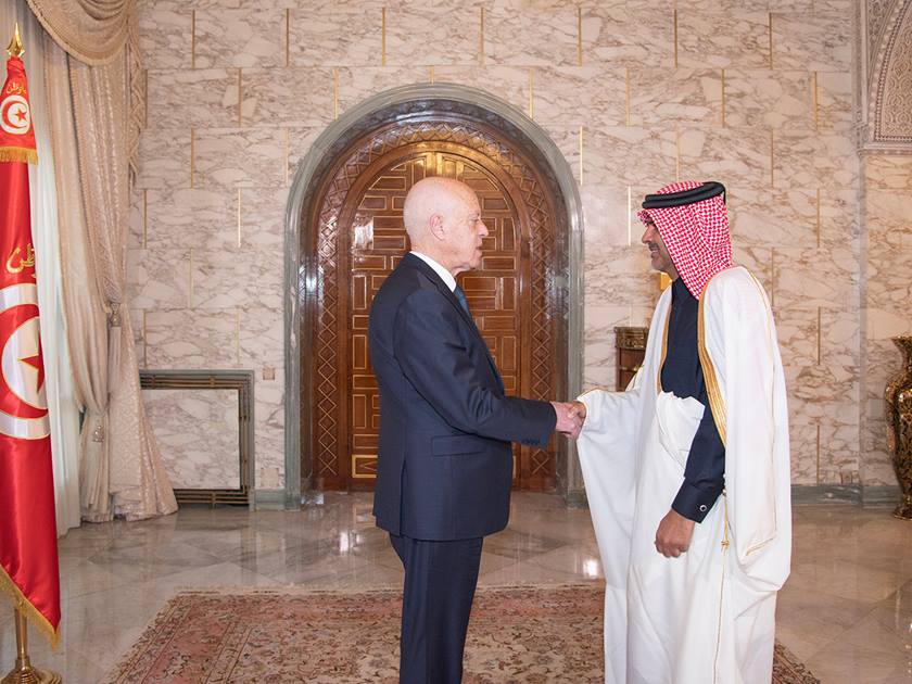 رئيس مجلس الوزراء القطري في ضيافة سعيّد