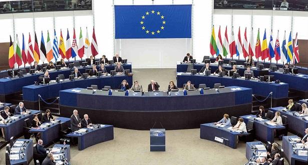 بأغلبية الحضور/ البرلمان الأوروبي يعتمد قرار ادانة الاعتداءات على الحريات في تونس