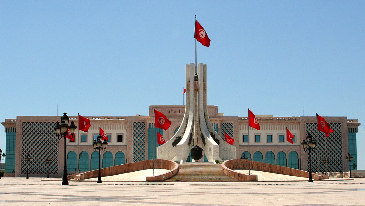 الكاتبة العامة لبلدية تونس: ادارة البلدية تعمل طبقا للمرسوم الرئاسي