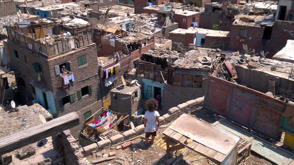 الشروع في إزالة أكبر حي سكني عشوائي في القاهرة