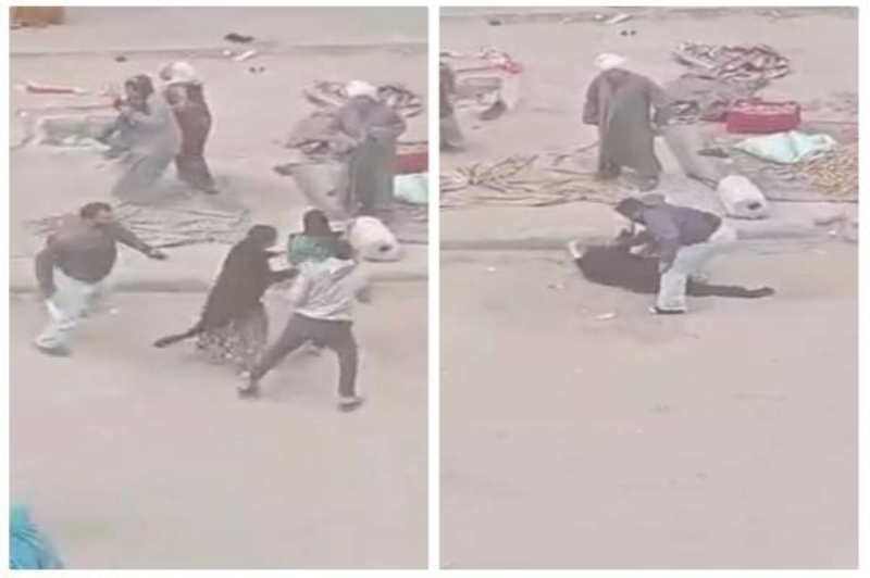 فيديو/ يطارد زوجته ويقتلها طعنًا في الشارع