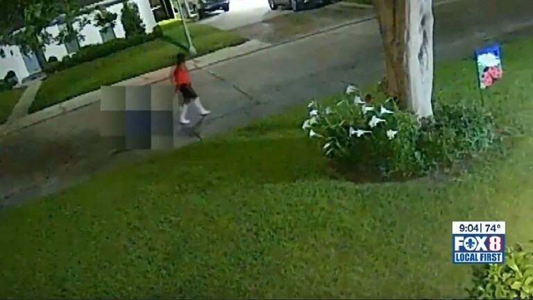 كاميرات المراقبة توثق امرأة حاولت إخفاء جثة ضحيتها أمام منزل زوجة عشيقها