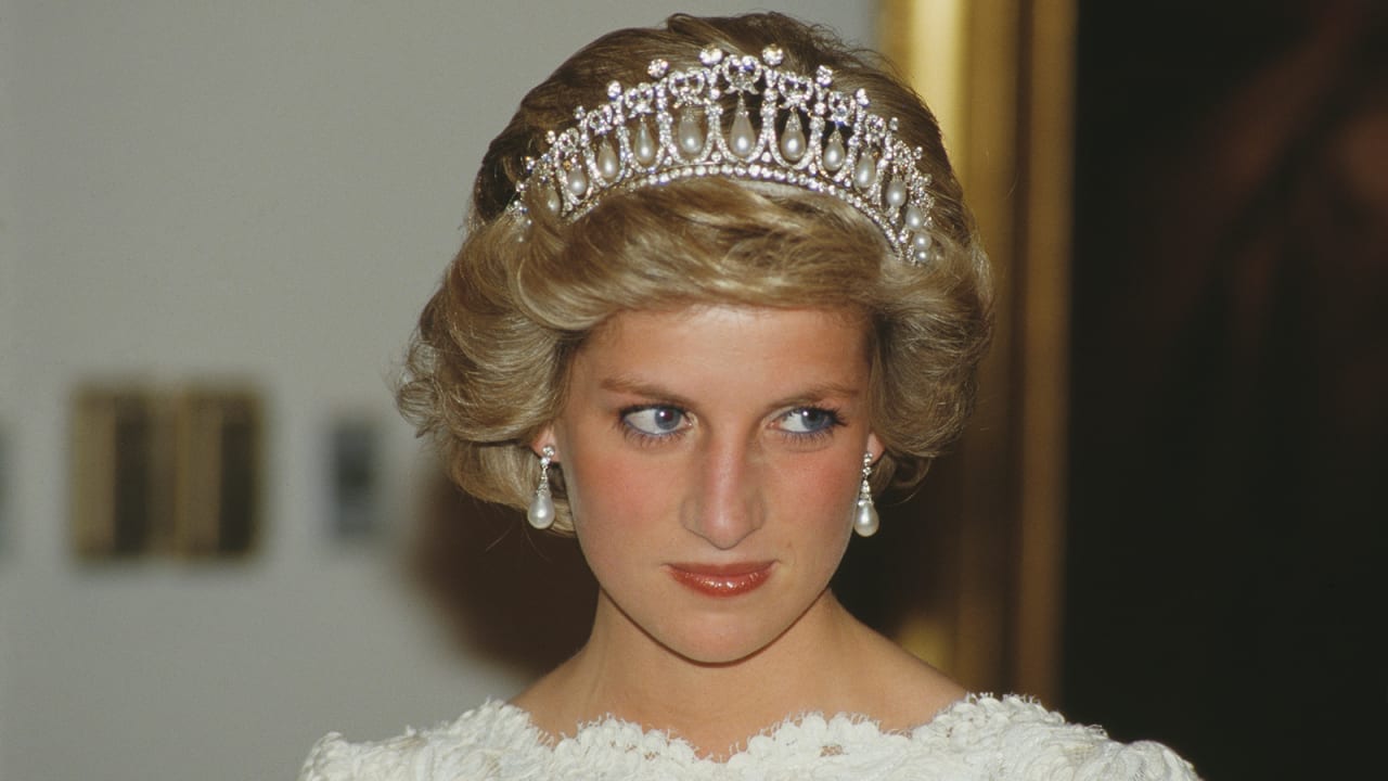 صور/ مجوهرات الأميرة ديانا معروضة للبيع