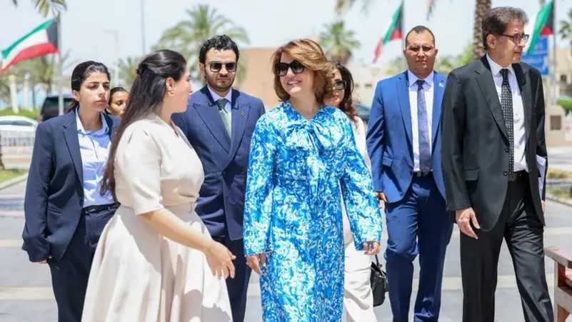 “عارضة أزياء”.. إطلالات وزيرة خارجية ليبيا تثير الجدل