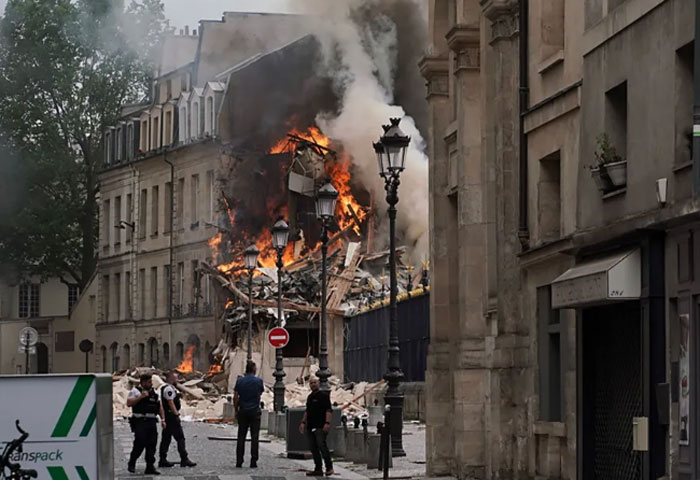انفجار غاز ضخم بباريس.. 16 مصابا منهم 7 بحالة حرجة (فيديو)