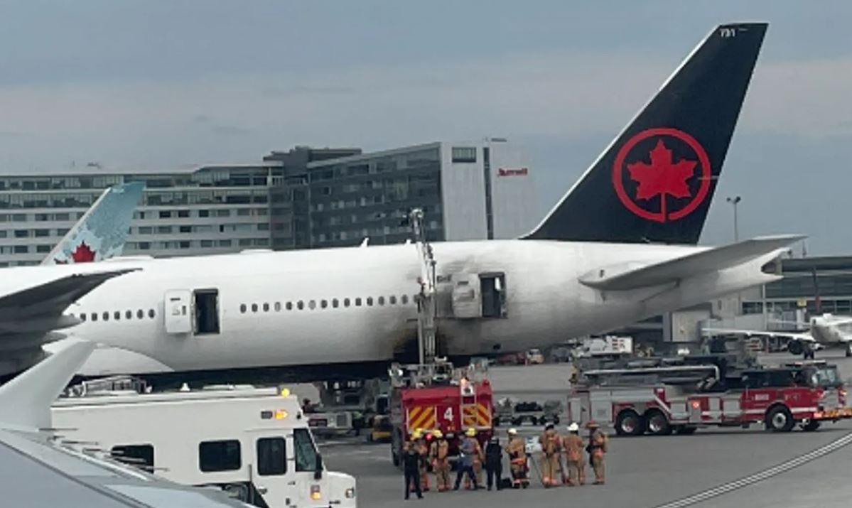 فيديو/ إشتعال سيارة تحت طائرة بمطار مونتريال