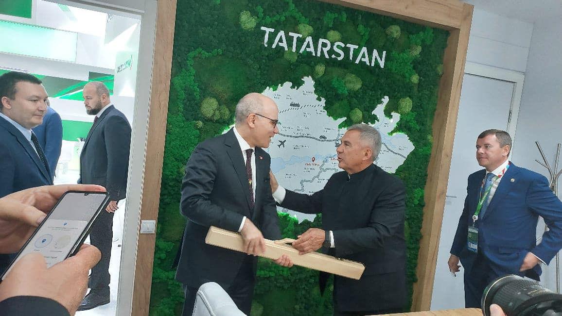 تونس تدعو رئيس تتارستان لدعم مساعيها لتوريد الحبوب بأسعار تفاضلية