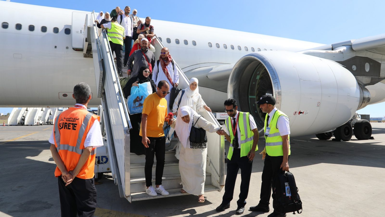 عودة أول رحلة للحجيج التونسيين