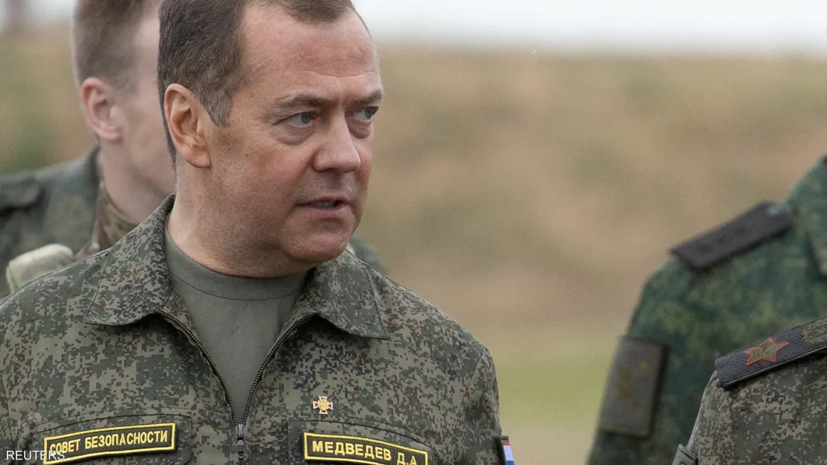 ميدفيديف يحذر: الحرب العالمية الثالثة تقترب!