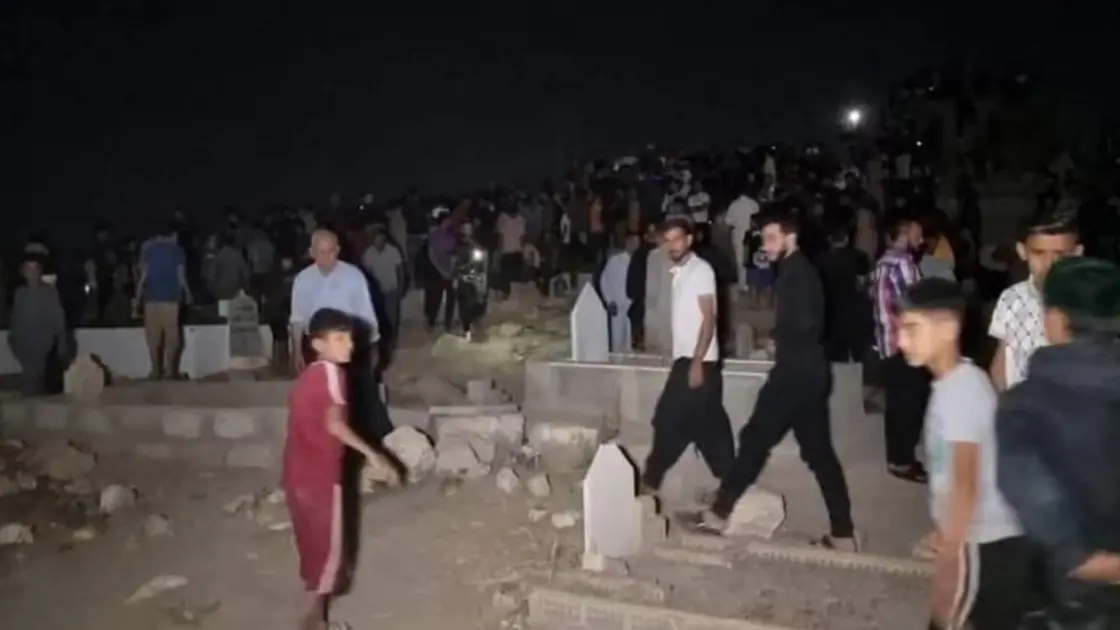 فيديو من العراق/ أصوات من داخل قبر لمتوفي قبل 40 يوماً