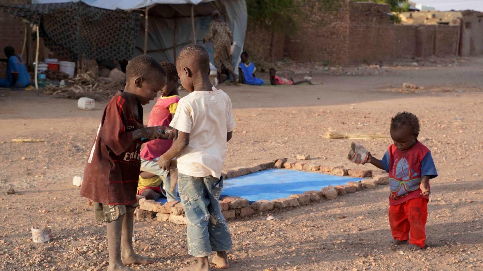 بسبب الجوع والأمراض/ 1200 طفل ماتوا في السودان
