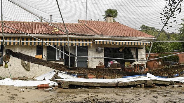 البرازيل/ إعصار عنيف يودي بحياة 21 شخصاً على الأقل