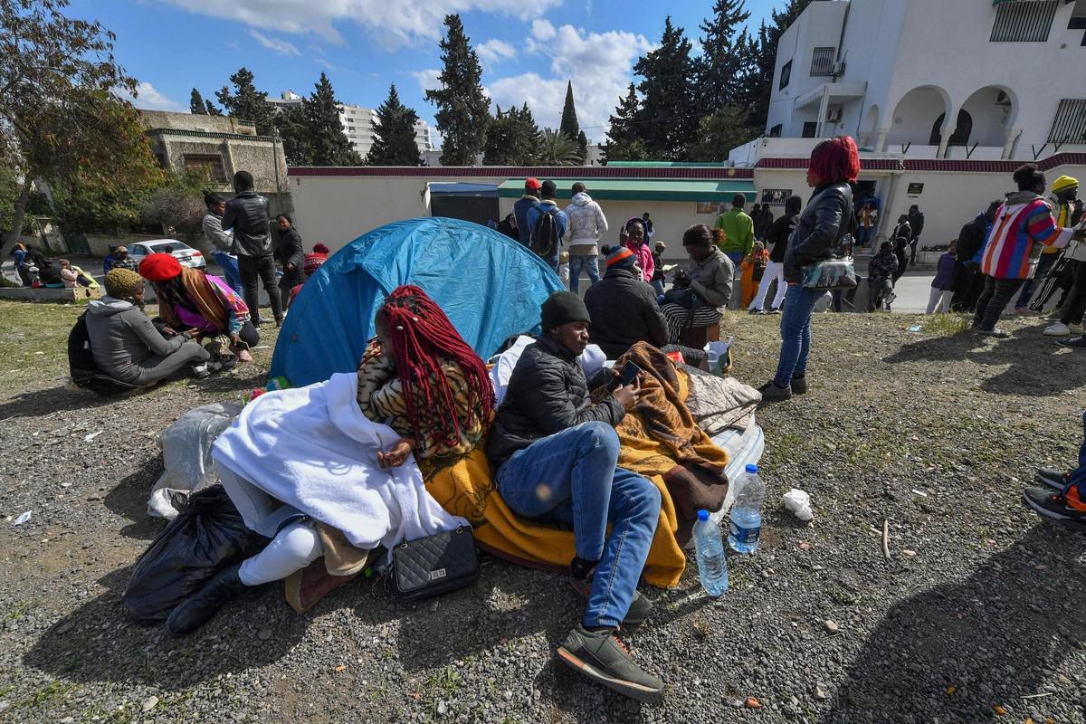 ترحيل المهاجرين من تونس/ ايطاليا تطلب دعم اوروبا