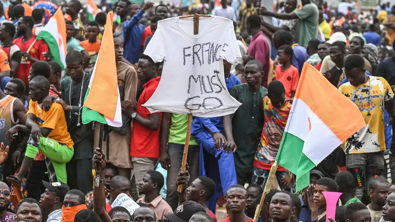 فرنسا تسحب سفيرها وتنهي التعاون العسكري مع النيجر