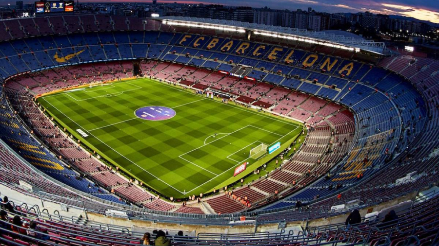 برشلونة يعرض أجزاء من ملعب “كامب نو” للبيع