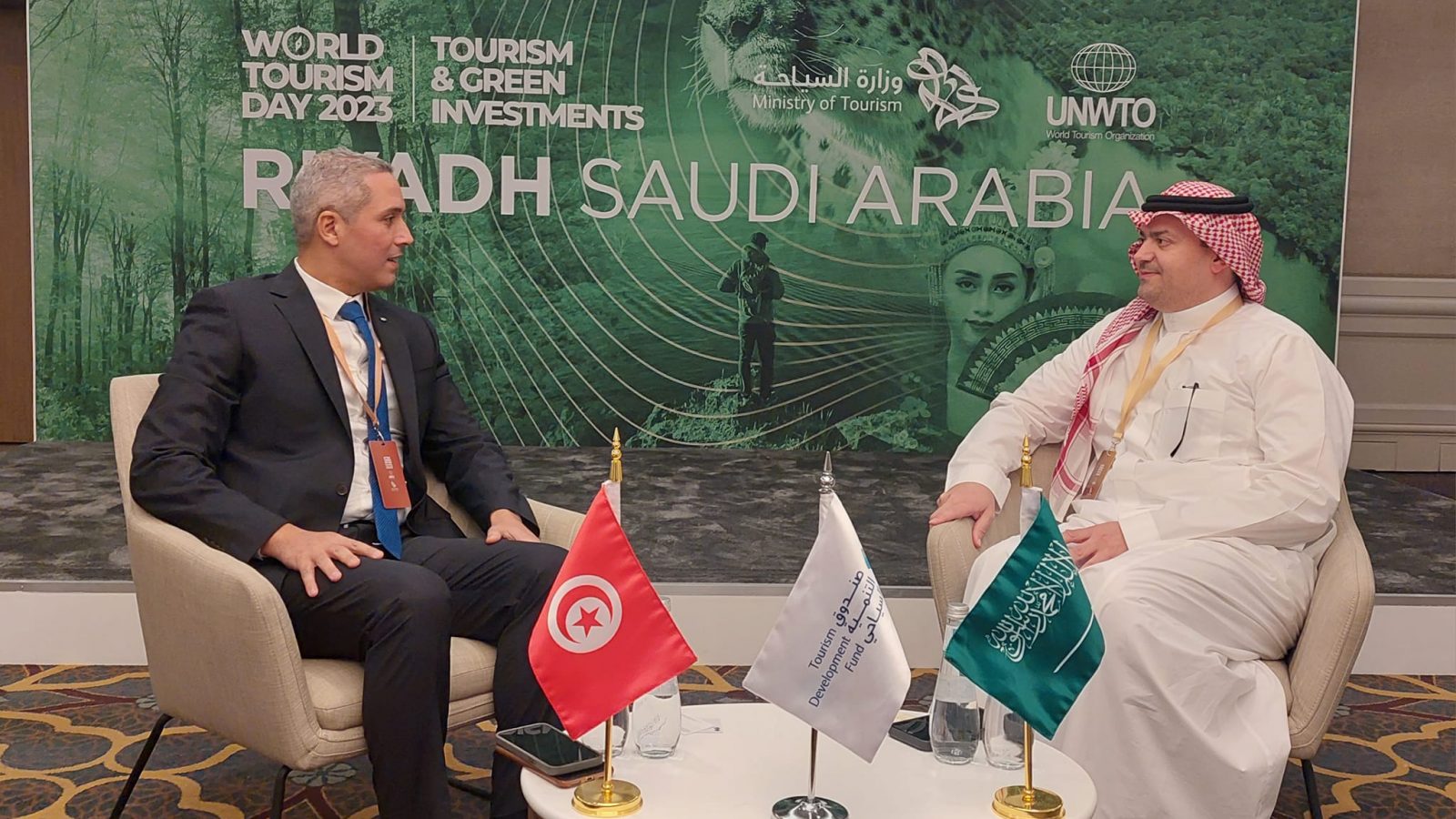 وزير السياحة يلتقي بعدد من الفاعلين في القطاع بالسعودية
