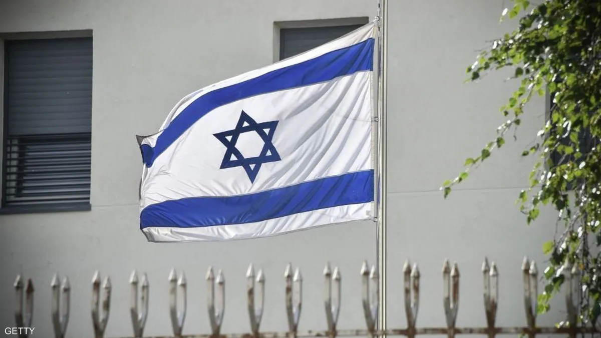 إسرائيل تجلي طواقم سفارتيها في المغرب ومصر