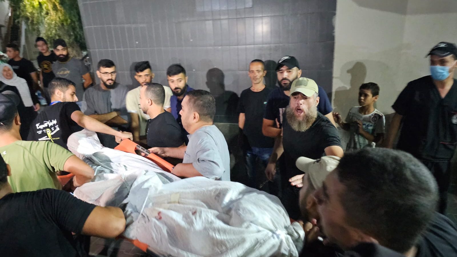 الصحة الفلسطينية: استشهاد 5300 فلسطيني وإصابة 18 ألفا آخرين منذ بدء الحرب في غزة