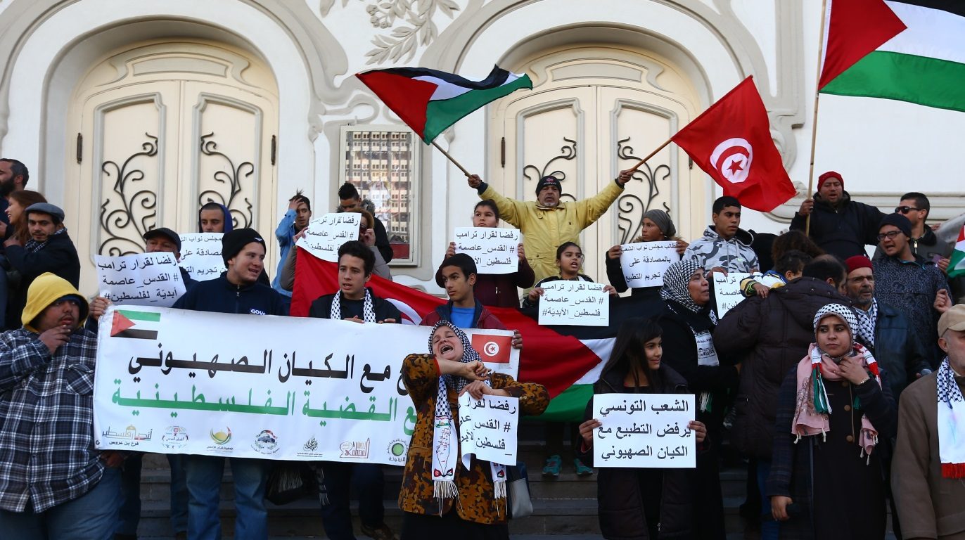 البرلمان / نحو طلب استعجال تمرير مشروع قانون تجريم التطبيع (تصريح لـ”تونس الان”)