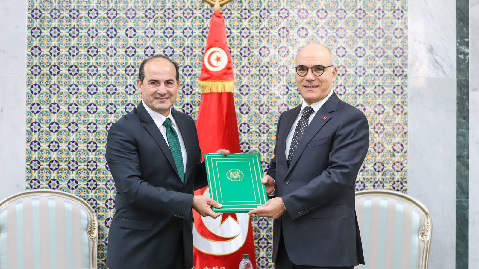 وزير الخارجية يتسلّم أوراق اعتماد سفير سوريا في تونس