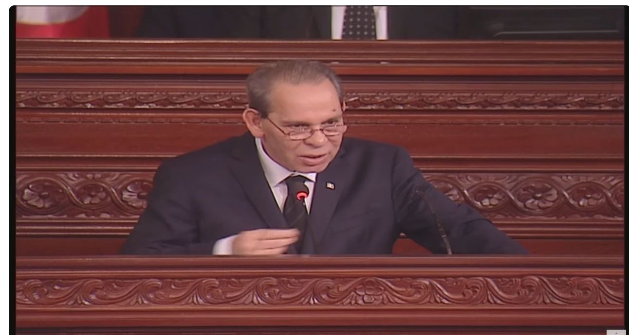 رئيس الحكومة: تونس مرت بفترات سوء حوكمة اغرقتها في الديون