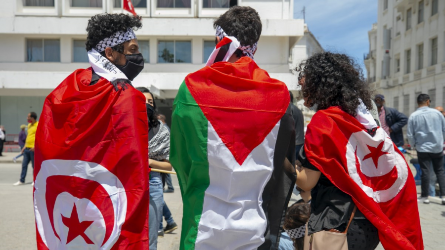 الهلال الاحمر يخصص منحة للطلبة الفلسطينيين في تونس