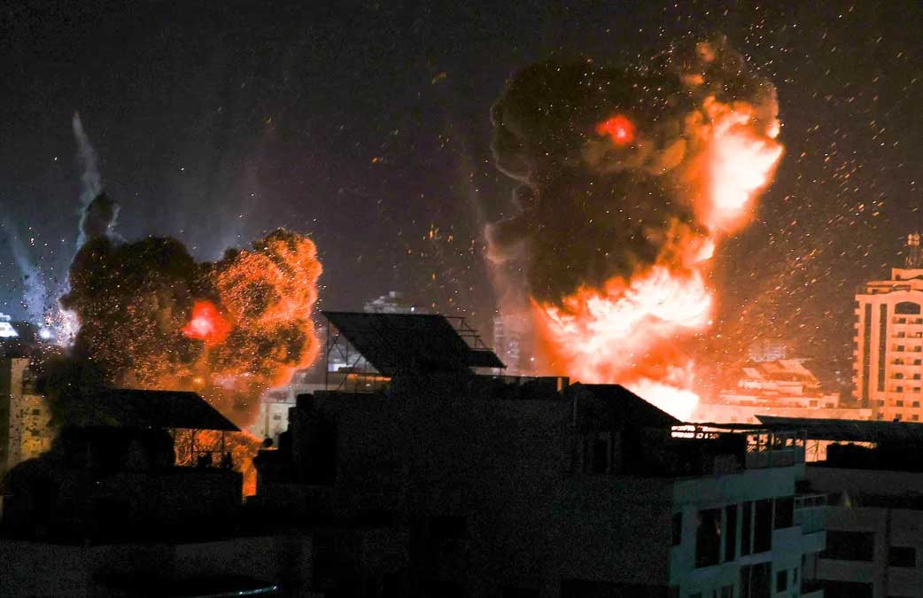 خلال 26 يوما/ جيش الاحتلال ألقى 10 آلاف قنبلة على غزة