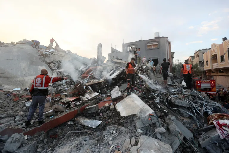  عالم الزلازل الهولندي: اجبروا إسرائيل على إيقاف جنونها وإلا..