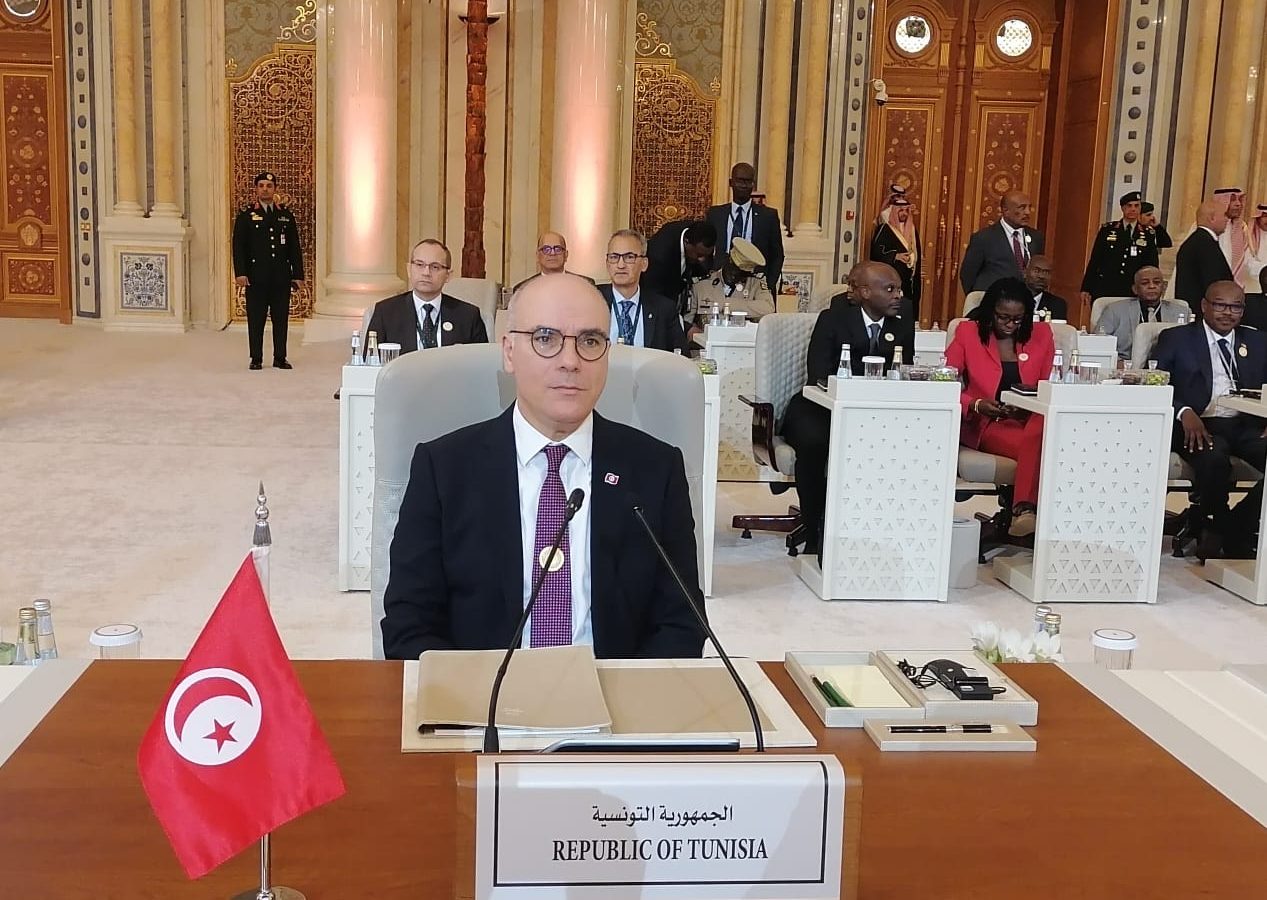 الرئيس يكلف وزير الخارجية بترأس الوفد التونسي في القمة السعودية الإفريقية