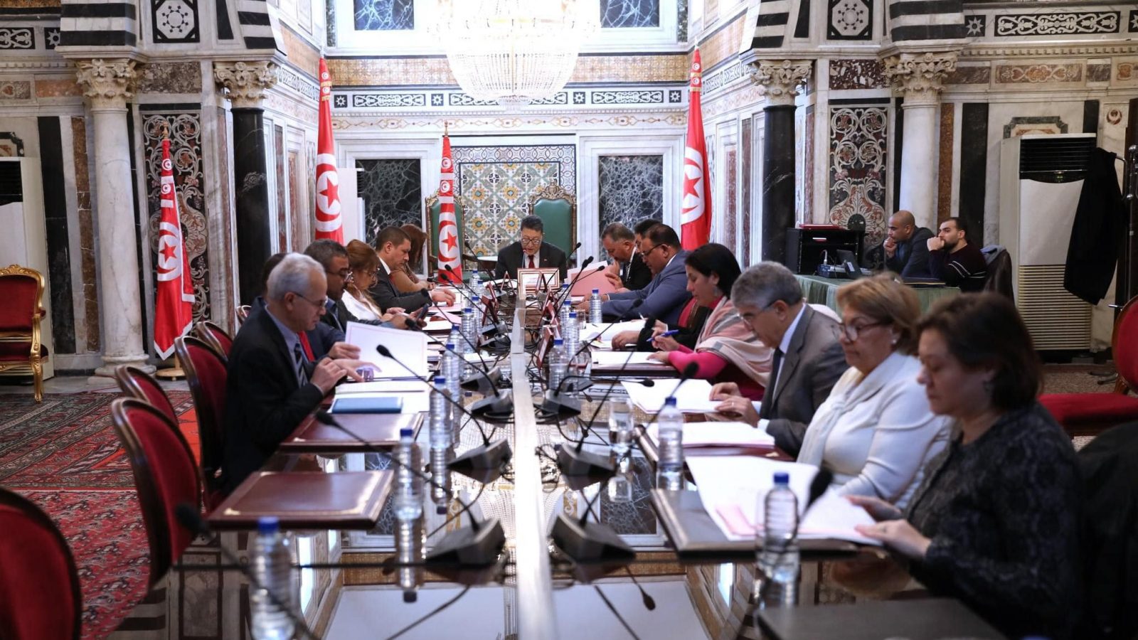 احدها خلاف بين نائبتين/ برنامج محاور اجتماع مكتب البرلمان (التفاصيل لـ”تونس الان”)
