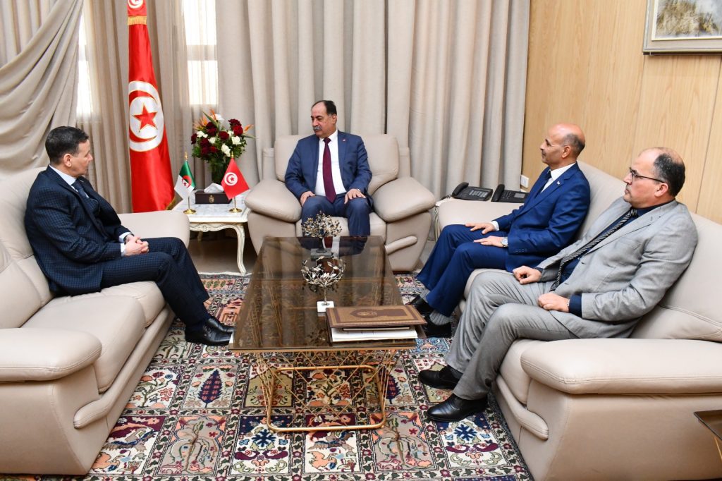 اتفاقية تعاون في لقاء الفقي بمدير عام الحماية المدنية الجزائرية