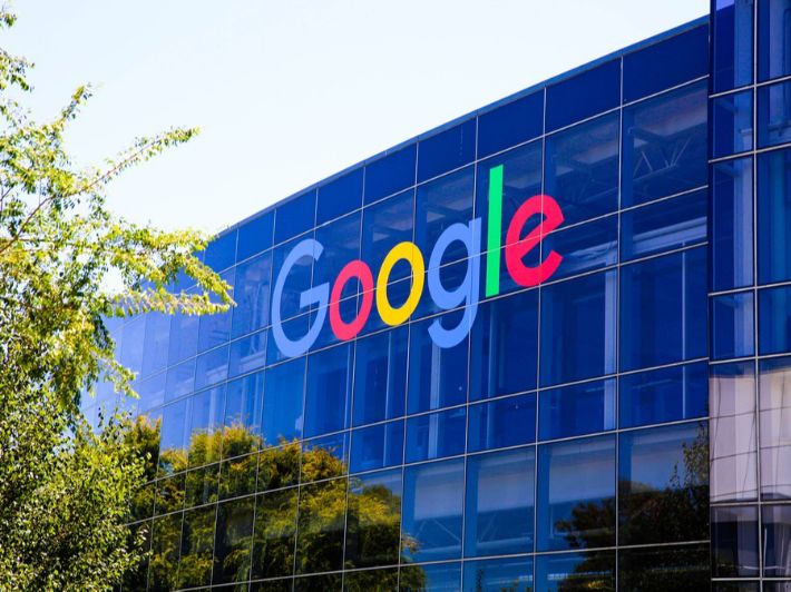جوجل تقرر تسريح المئات من موظفيها