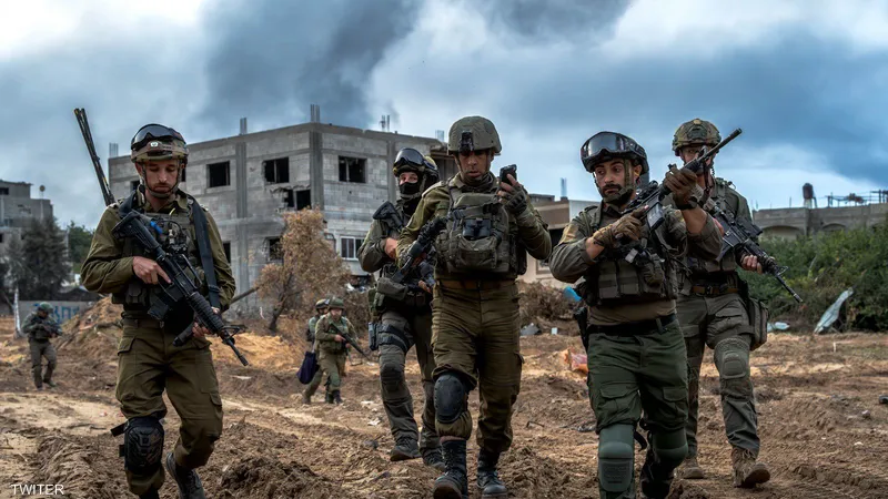 صادم/ الجيش الإسرائيلي ألبس معتقلين من غزة “حفاضات”!