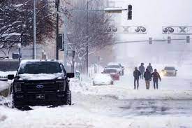 أمريكا/ مقتل 50 شخصا بسبب العواصف الثلجية