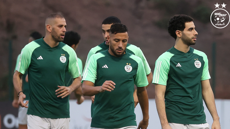 تشكيلة منتخب الجزائر أمام أنغولا