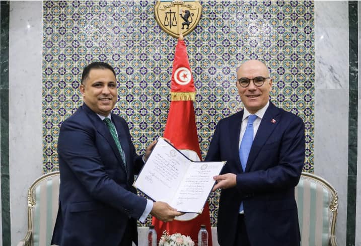 وزير الخارجية يتسلّم اوراق اعتماد سفير ليبيا الجديد بتونس