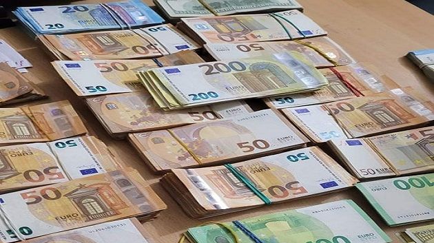 تونس/ حجز حوالي 7 ملايين دينار من العملة الأجنية المهربة في 2023