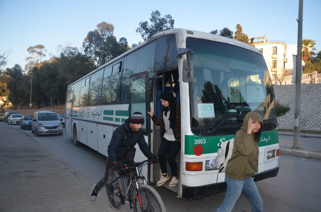 شركة النقل بين المدن تُوّفر 4 حافلات لتأمين نقل الطلبة والتلاميذ