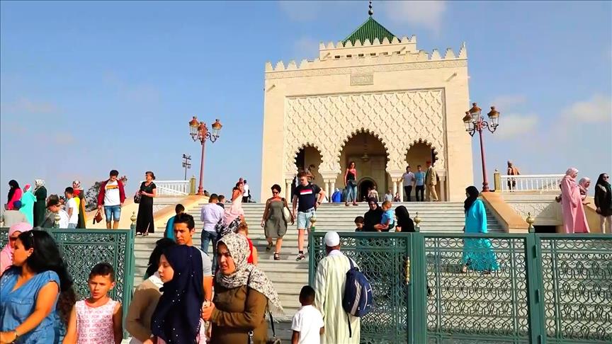 tunisnow.tn تونس الآن مؤثر فرنسي يُحدث ضجة بعد منعه من دخول أحد المساجد (فيديو)
