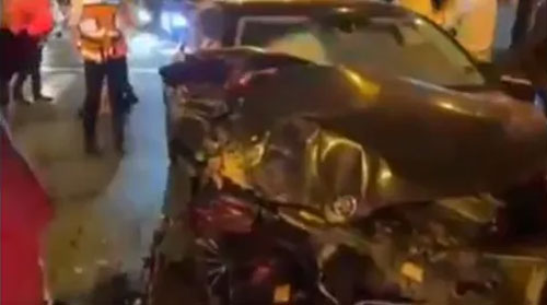 أصيب والده/ سيارة وزير إسرائيلي تتعرض لحادث خطير