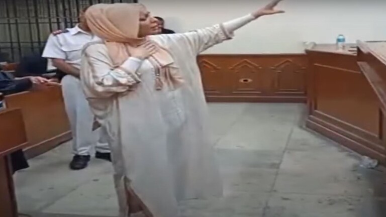 “أنا مريم العذراء”.. فيديو لمحاكمة مضيفة طيران تونسية ارتكبت جريمة مروعة