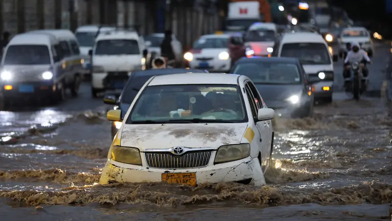 تحذير من فيضانات مفاجئة تجتاح اليمن