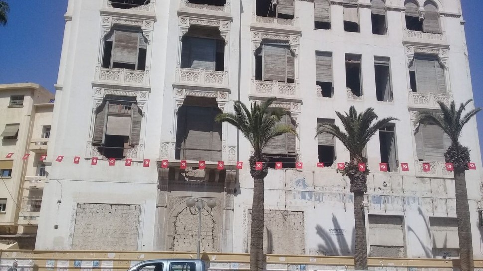 صفاقس/ سقوط أجزاء من عمارة البنك التونسي سابقا
