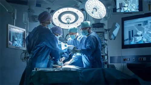 كارثة طبية/ مستشفى أوروبي يجري إجهاضاً لسيدة الخطأ