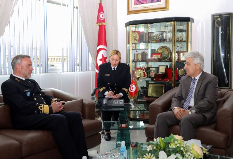 وزير الدفاع يلتقي رئيس اللجنة العسكرية لمنظمة حلف شمال الاطلسي