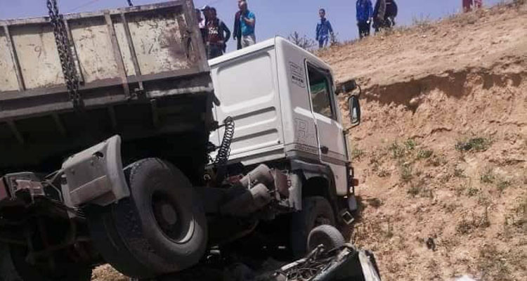 قفصة/ وفاة سائق شاحنة في اصطدام مع حافلة نقل عمومي
